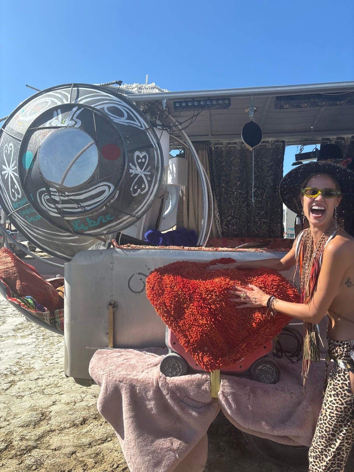 Snail Disconnect Salon art car — close up